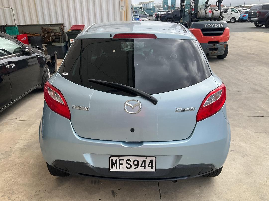 Photo '4' of Mazda Demio