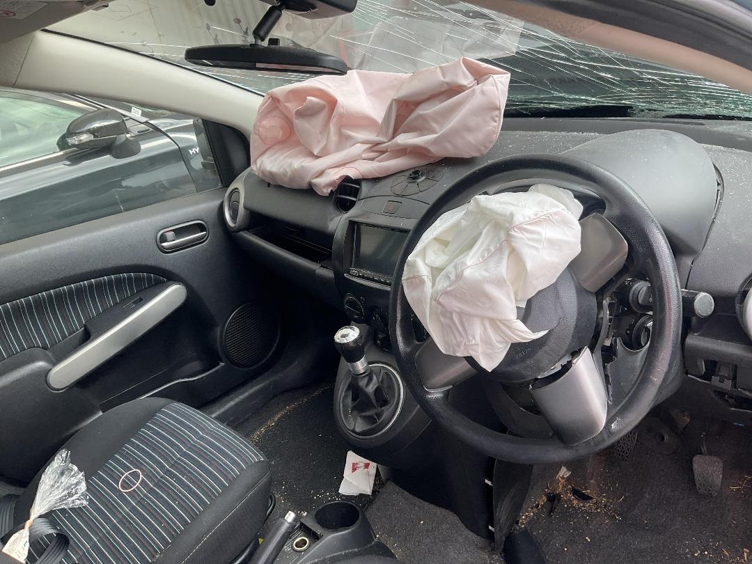 Photo '8' of Mazda Demio