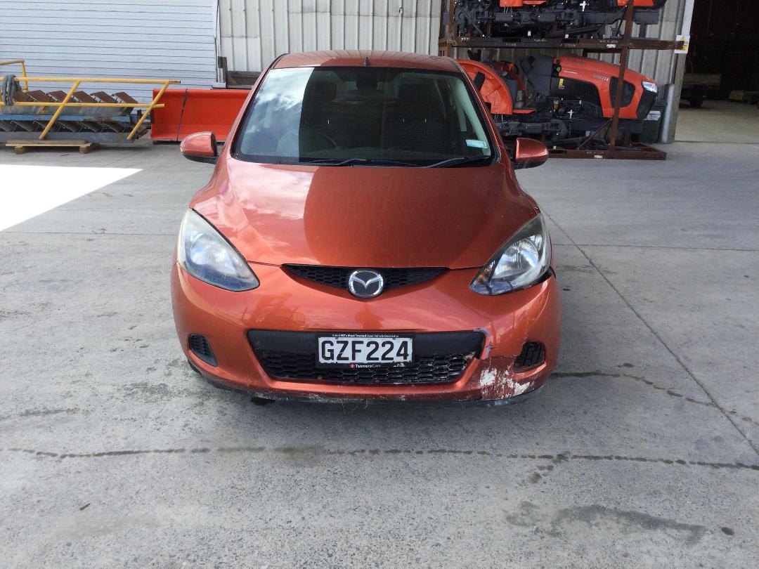 Photo '2' of Mazda Demio