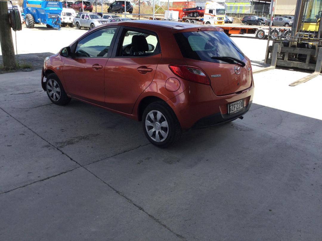 Photo '7' of Mazda Demio