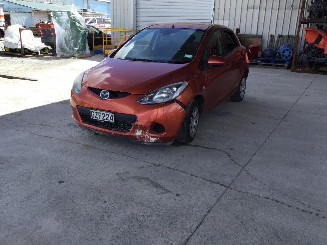 Photo '6' of Mazda Demio