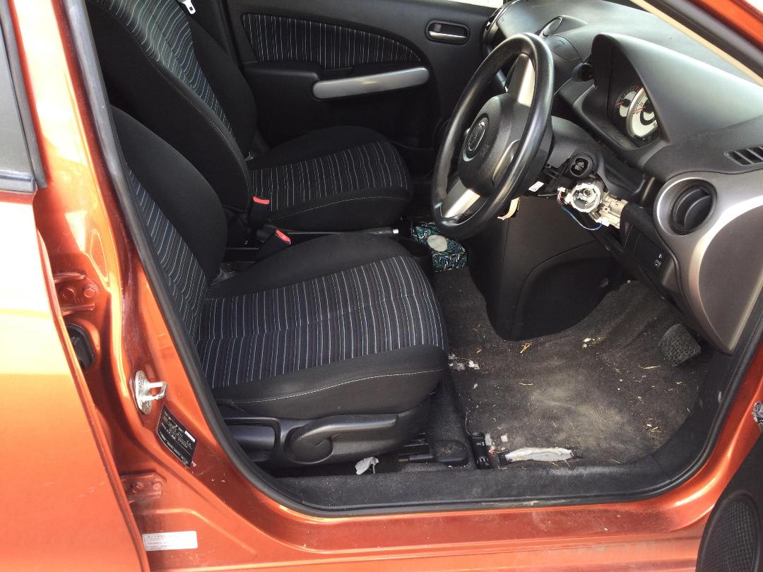 Photo '20' of Mazda Demio