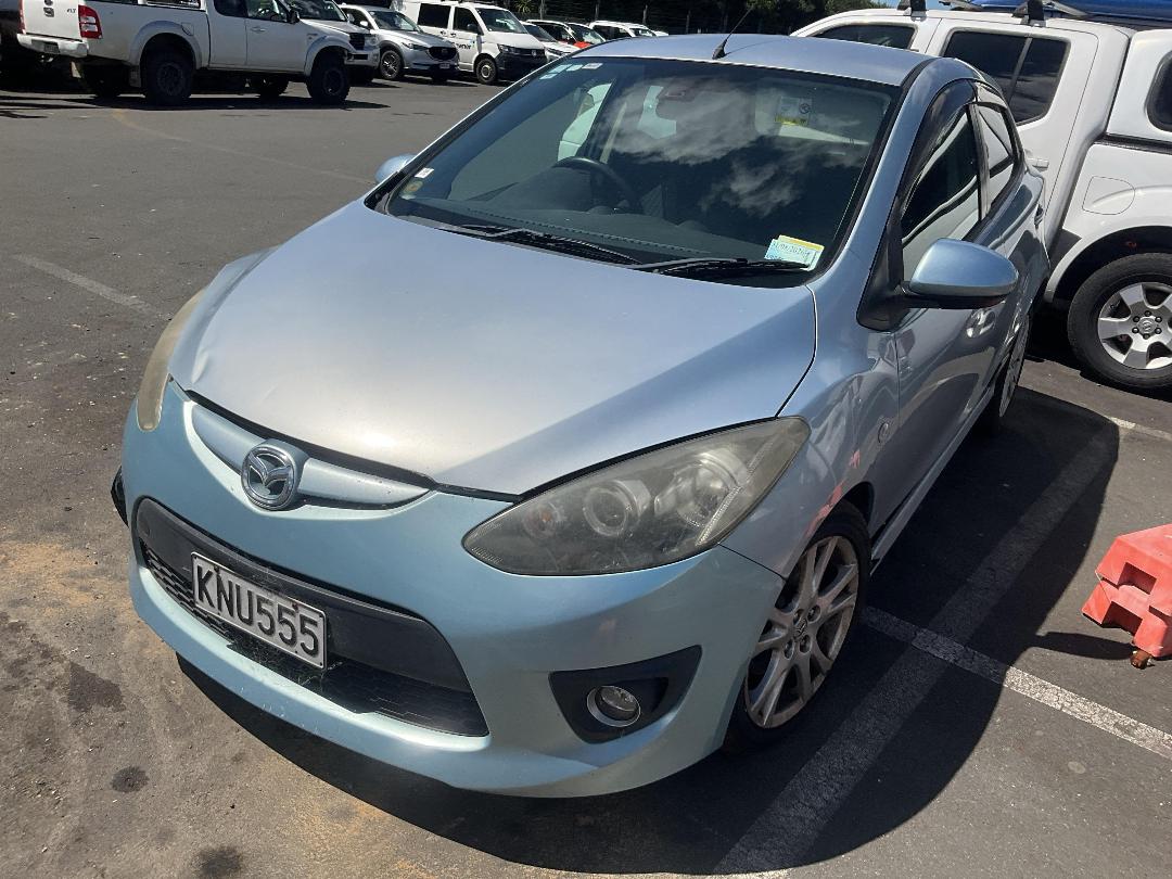 Photo '2' of Mazda Demio