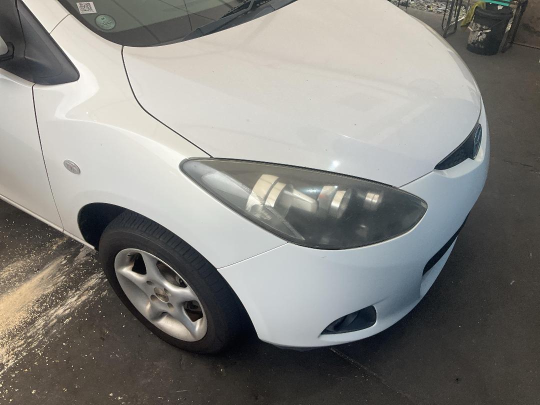 Photo '4' of Mazda Demio