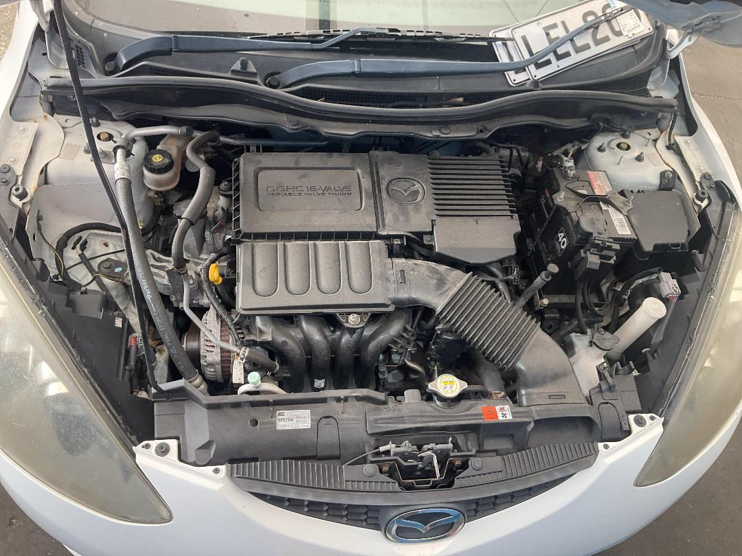 Photo '15' of Mazda Demio