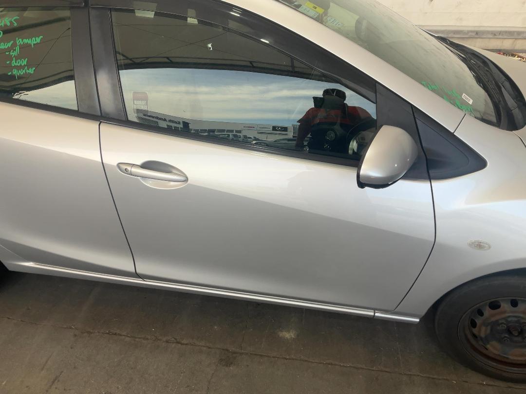 Photo '3' of Mazda Demio