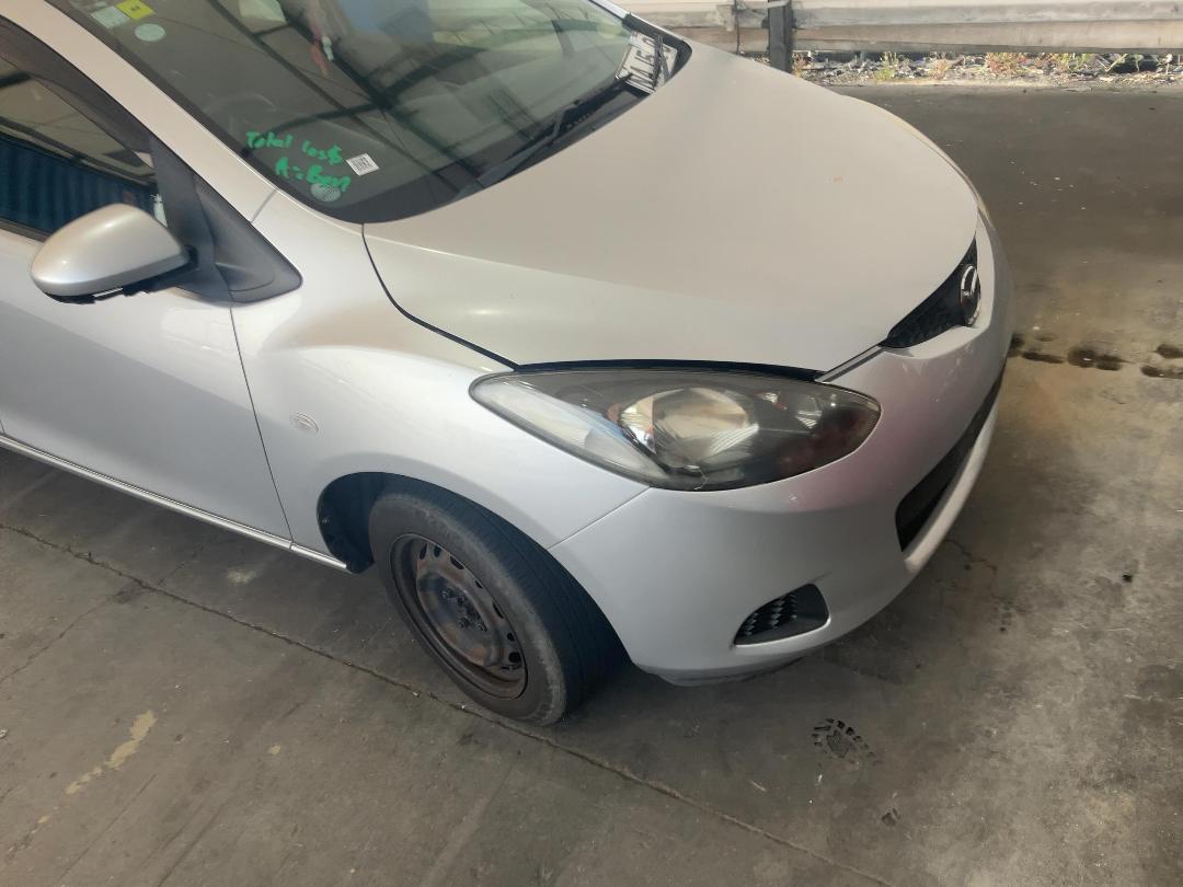 Photo '4' of Mazda Demio