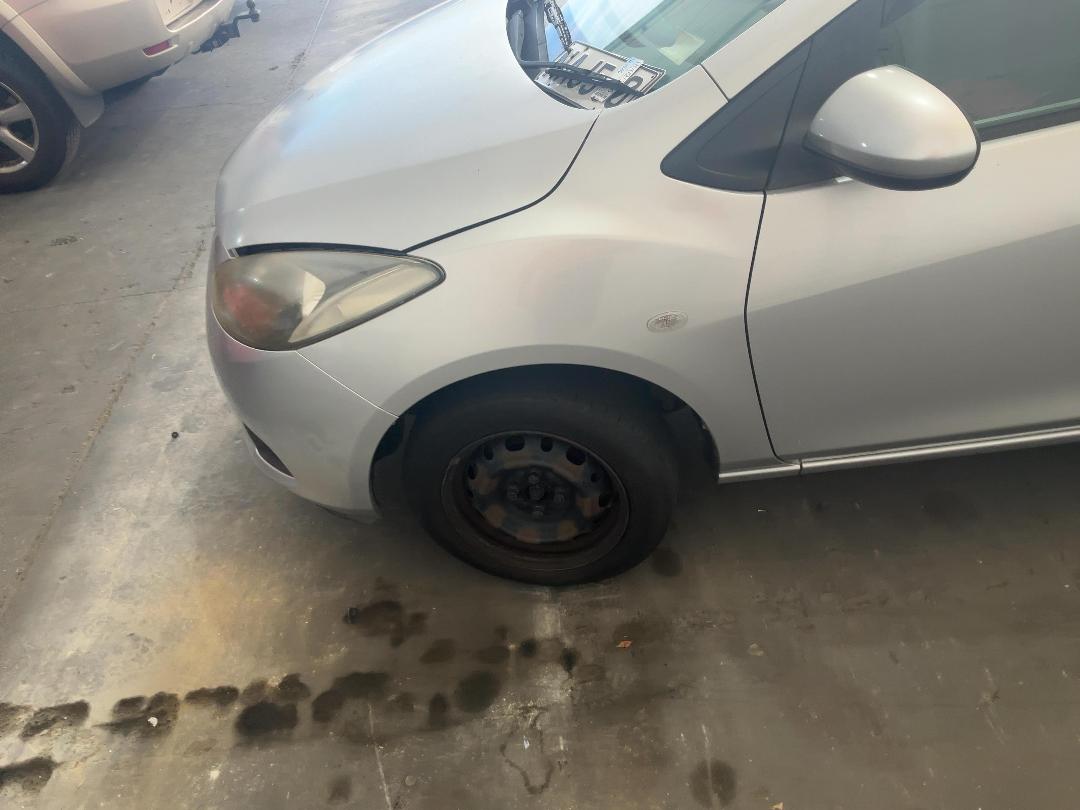 Photo '7' of Mazda Demio