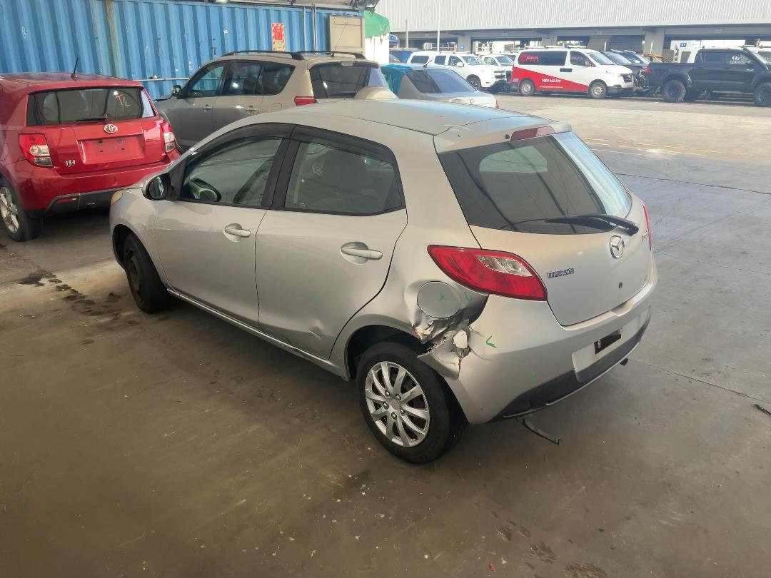 Photo '9' of Mazda Demio