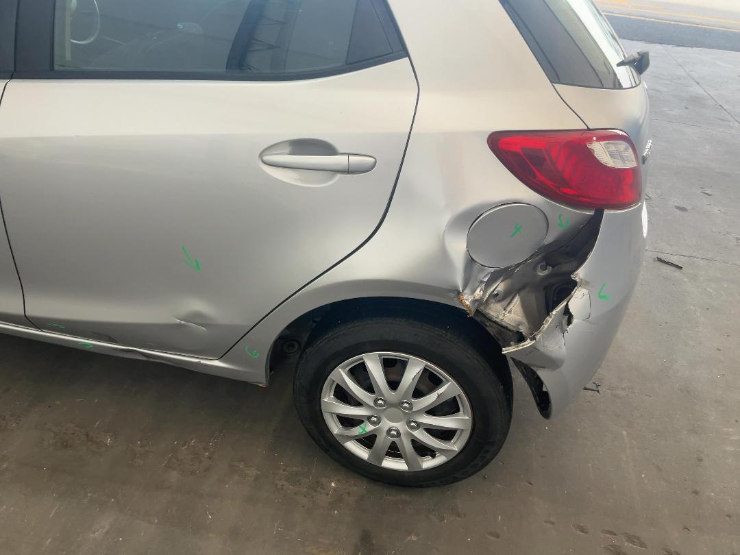 Photo '10' of Mazda Demio