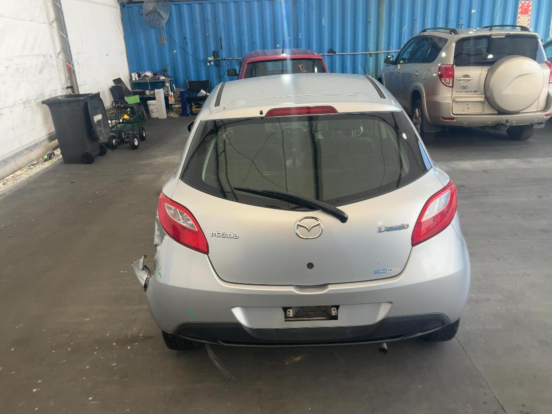 Photo '11' of Mazda Demio