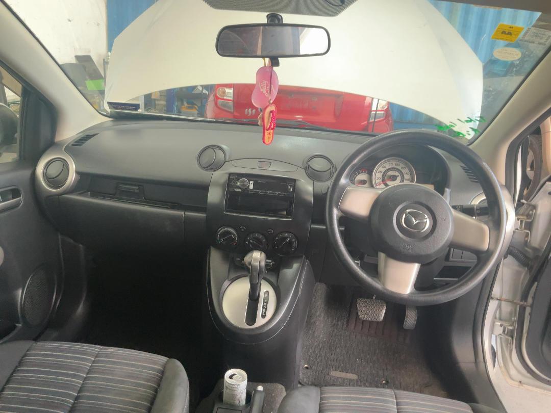 Photo '23' of Mazda Demio