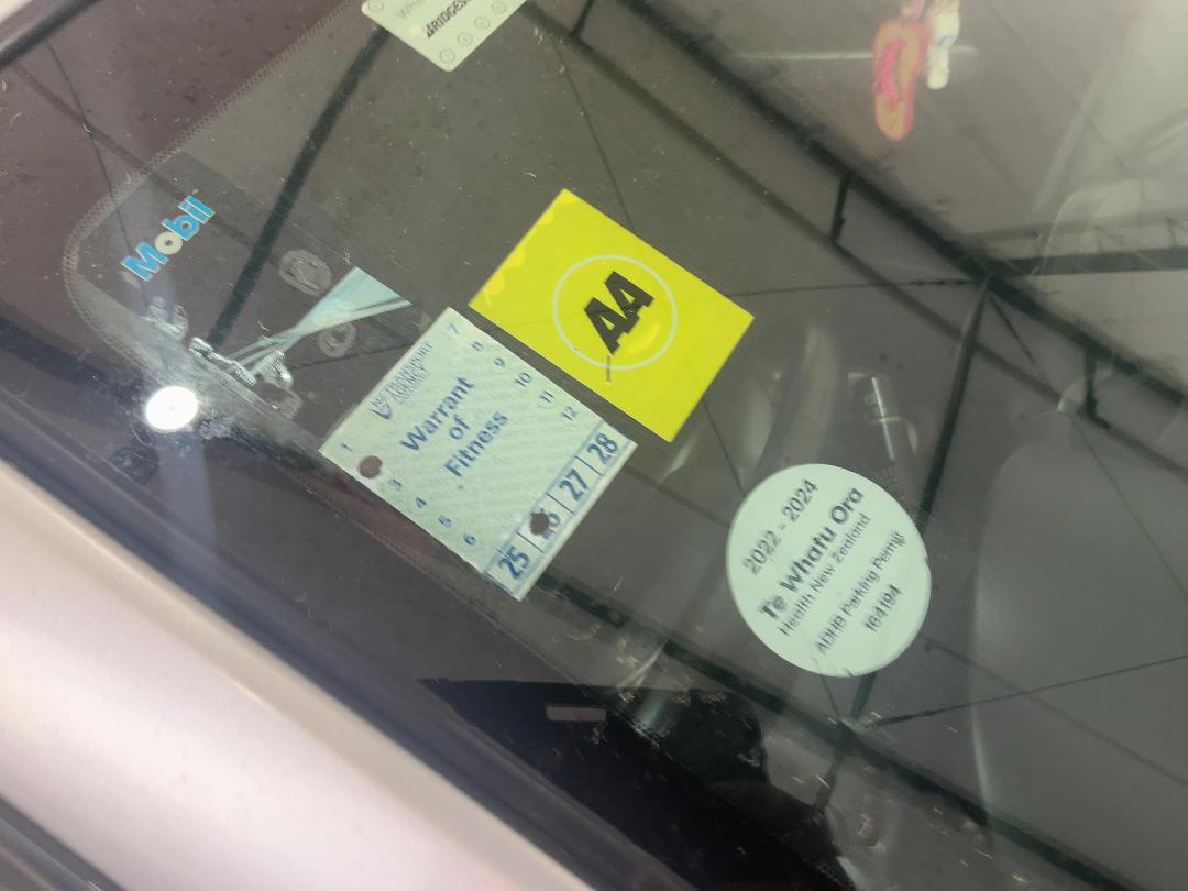 Photo '24' of Mazda Demio