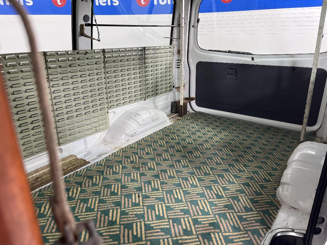 Photo '20' of Mazda E1800