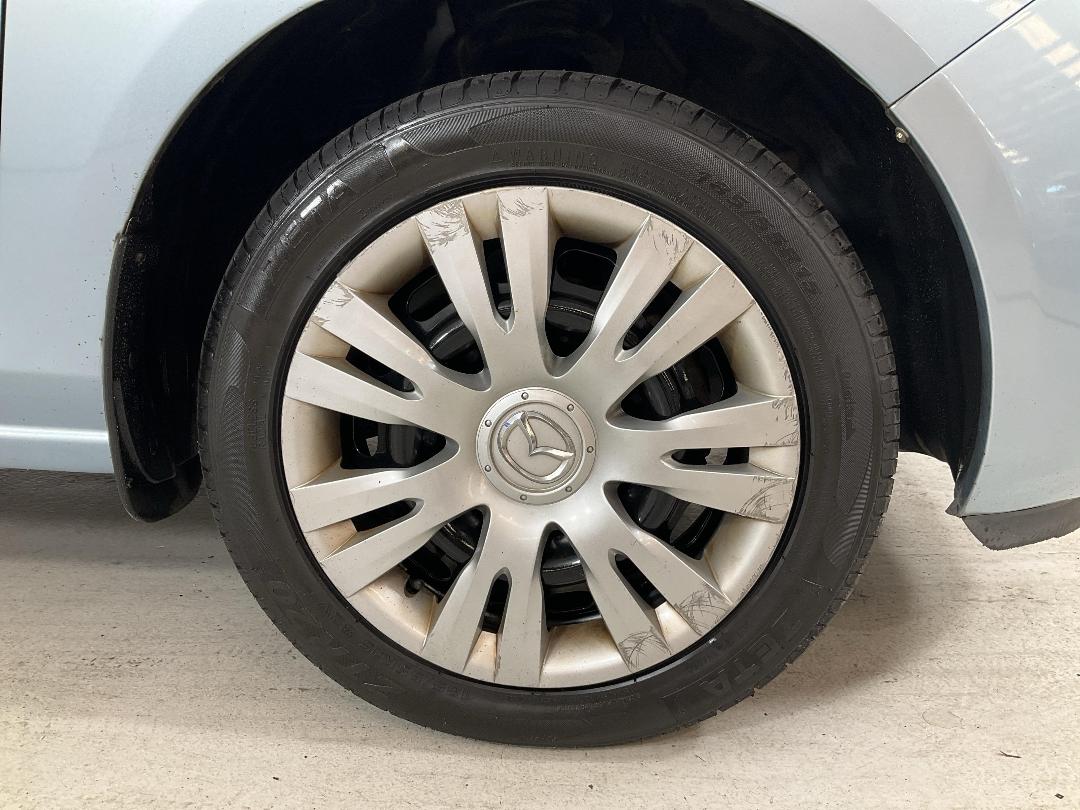 Photo '9' of Mazda Mazda2 Photo '9' of Mazda Mazda2