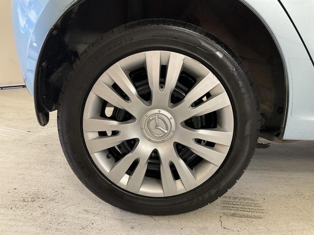 Photo '12' of Mazda Mazda2 Photo '12' of Mazda Mazda2