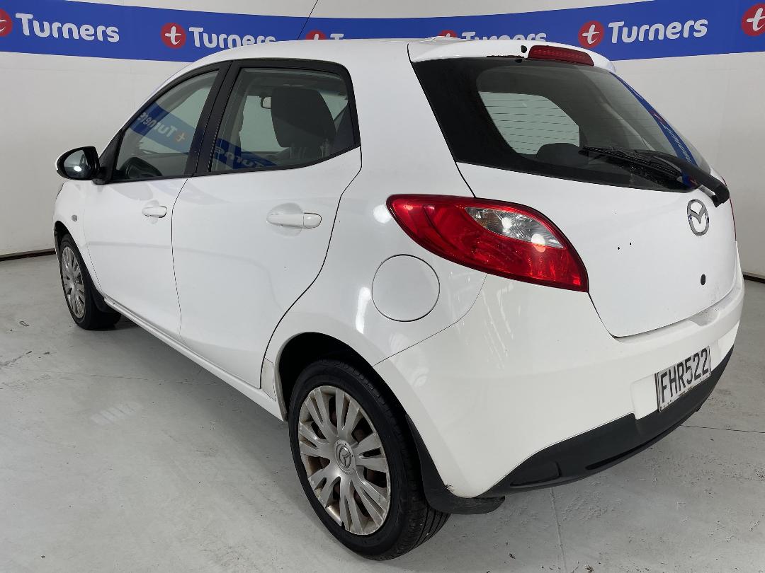 Photo '5' of Mazda Mazda2