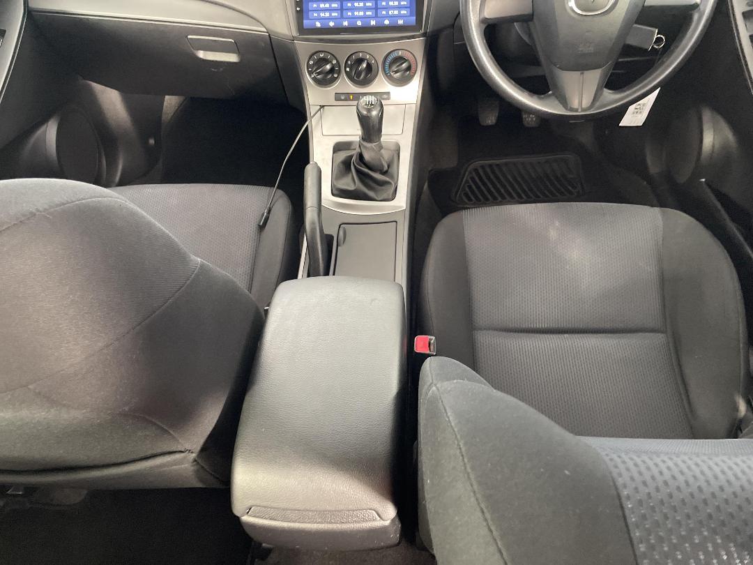 Photo '18' of Mazda Mazda3 Photo '18' of Mazda Mazda3