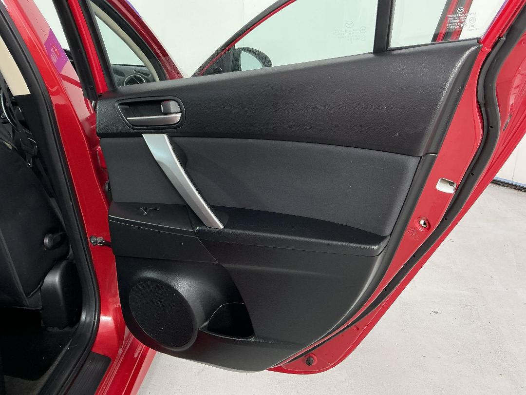 Photo '19' of Mazda Mazda3