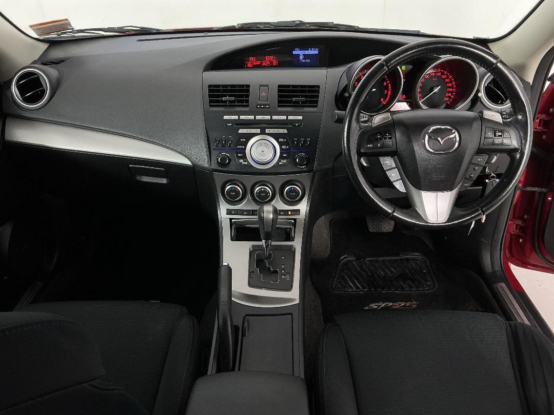 Photo '17' of Mazda Mazda3