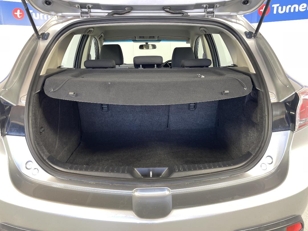 Photo '14' of Mazda Mazda3 Photo '14' of Mazda Mazda3