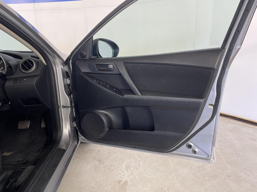 Photo '15' of Mazda Mazda3 Photo '15' of Mazda Mazda3