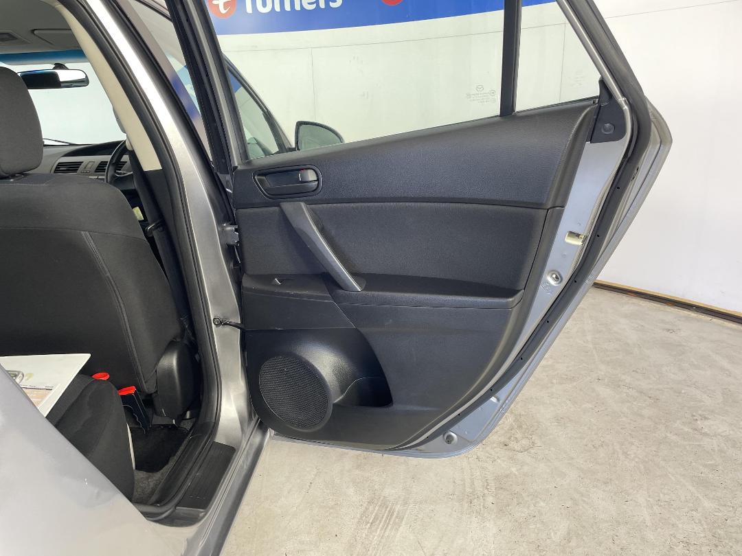 Photo '19' of Mazda Mazda3 Photo '19' of Mazda Mazda3