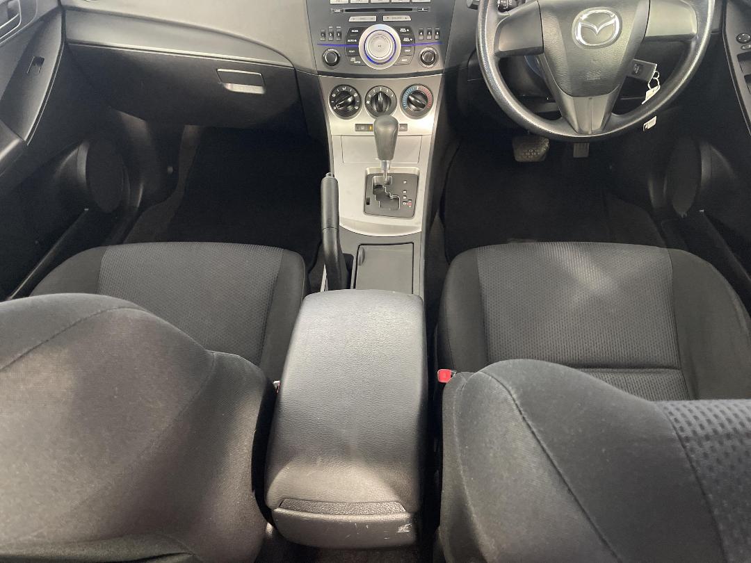 Photo '18' of Mazda Mazda3 Photo '18' of Mazda Mazda3