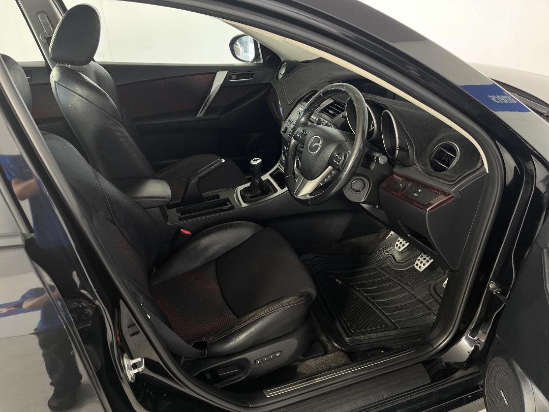 Photo '16' of Mazda Mazda3