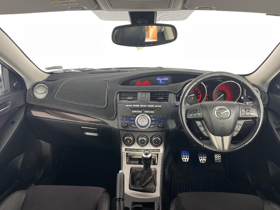 Photo '17' of Mazda Mazda3