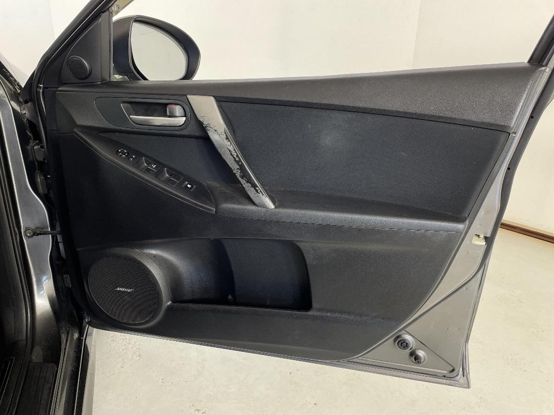 Photo '15' of Mazda Mazda3 Photo '15' of Mazda Mazda3