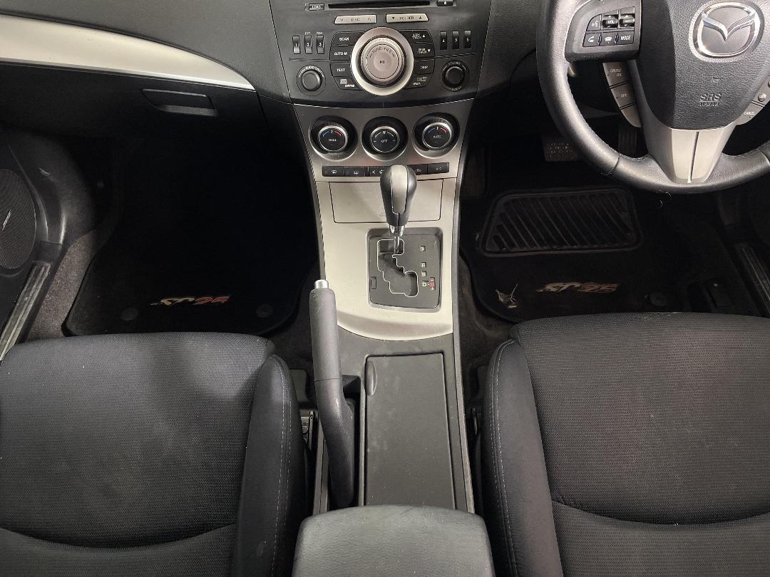 Photo '18' of Mazda Mazda3 Photo '18' of Mazda Mazda3