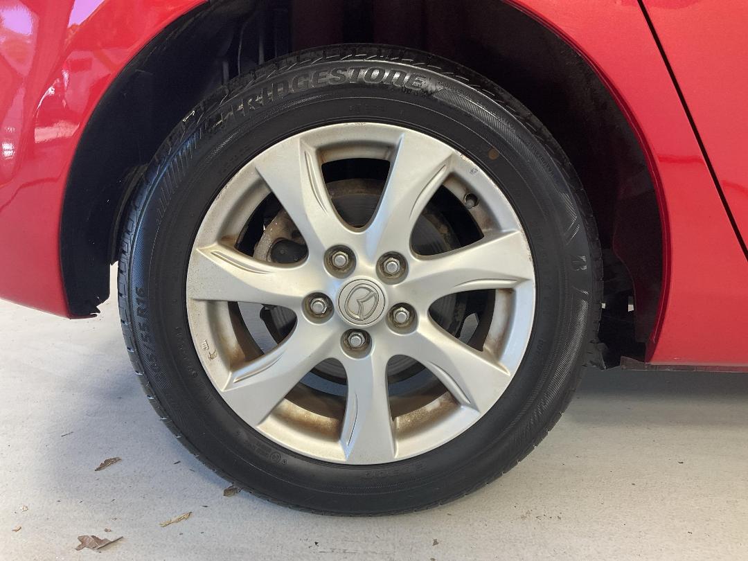 Photo '12' of Mazda Mazda3