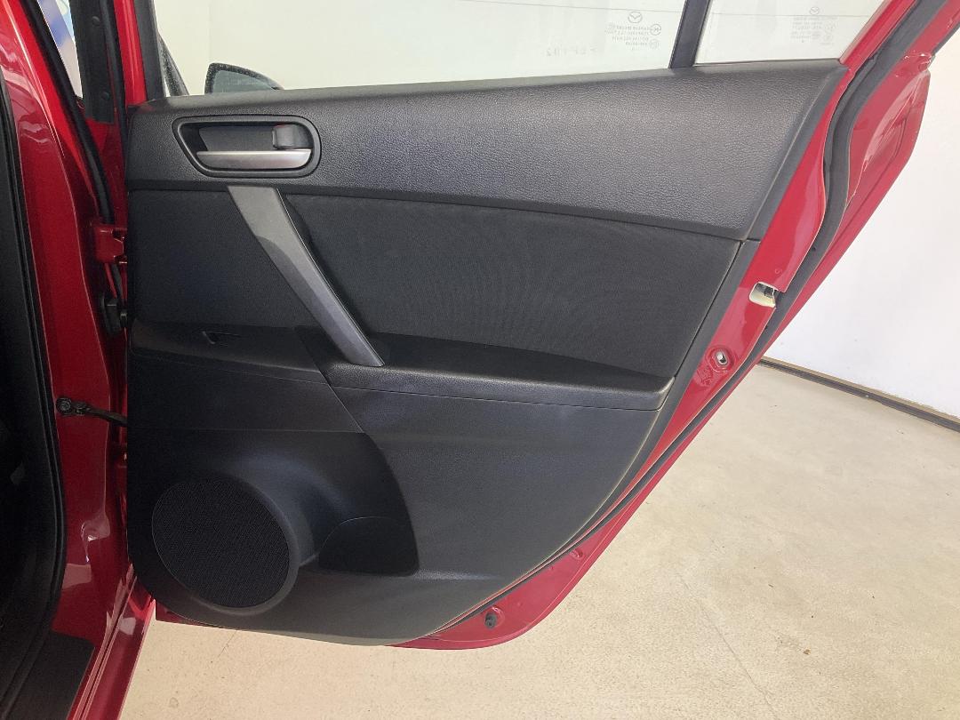 Photo '19' of Mazda Mazda3