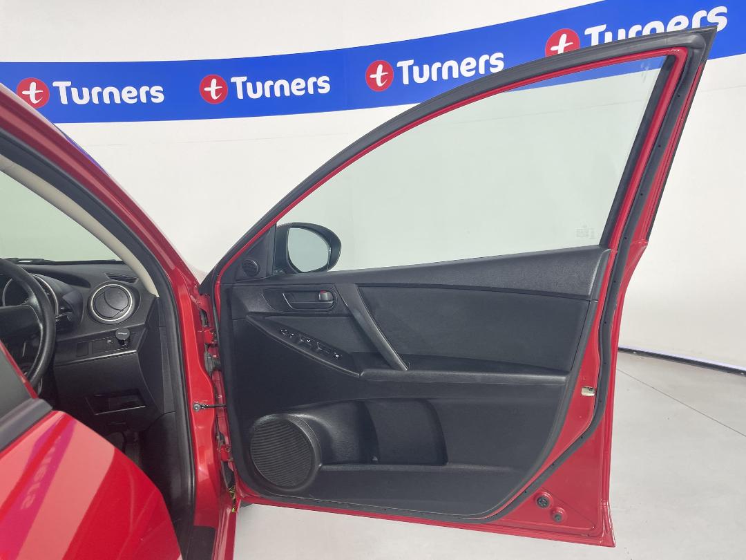 Photo '15' of Mazda Mazda3