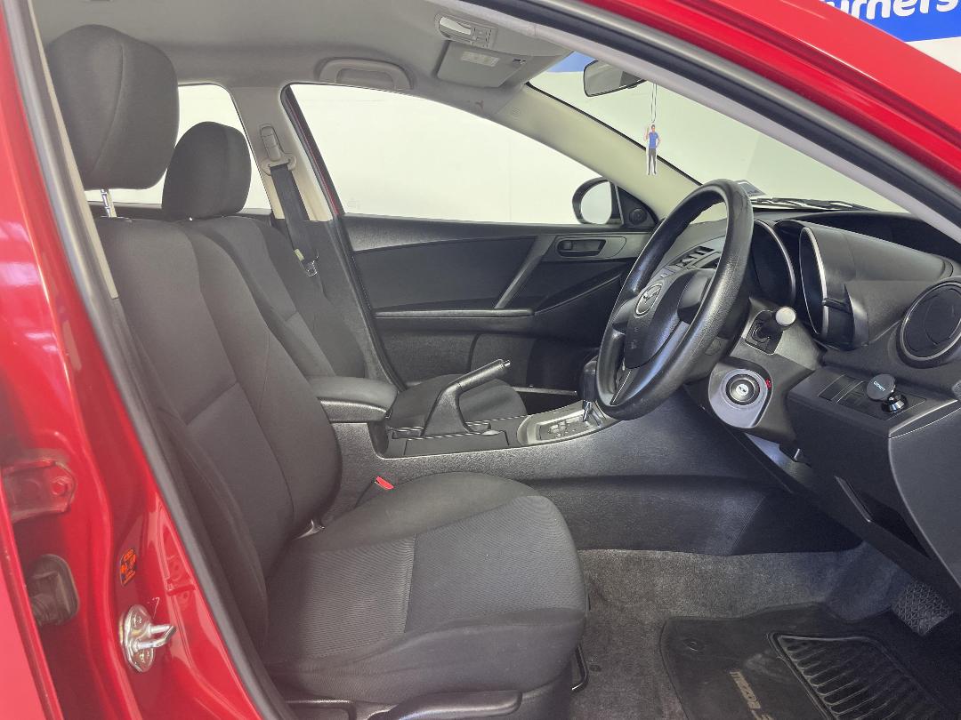 Photo '16' of Mazda Mazda3