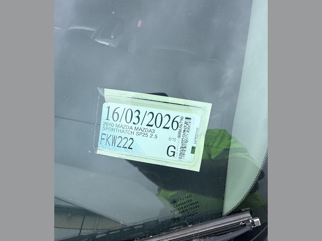 Photo '17' of Mazda Mazda3 Sporthatch SP25