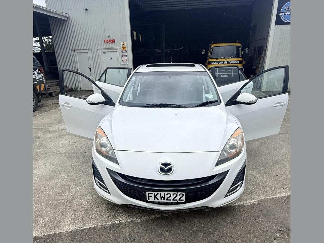 Photo '2' of Mazda Mazda3 Sporthatch SP25