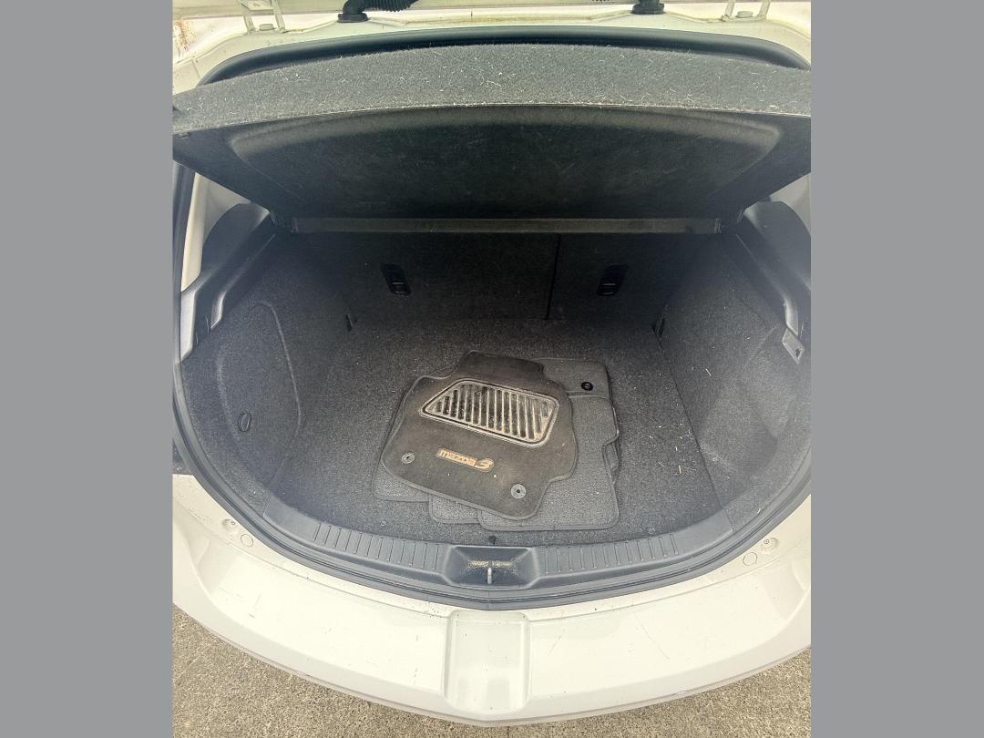 Photo '10' of Mazda Mazda3 Sporthatch SP25