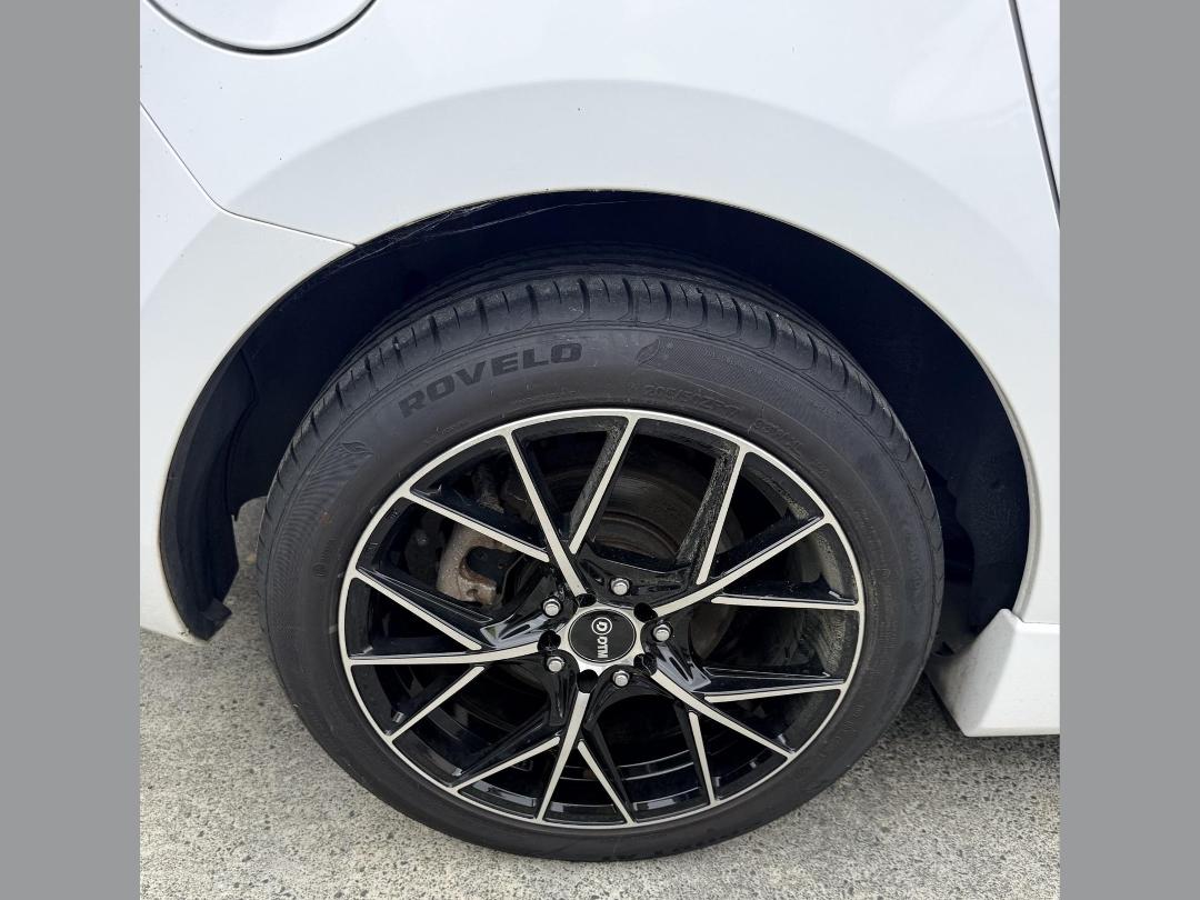 Photo '18' of Mazda Mazda3 Sporthatch SP25