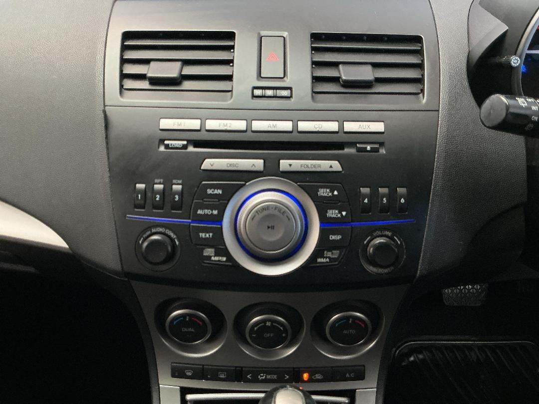 Photo '18' of Mazda Mazda3