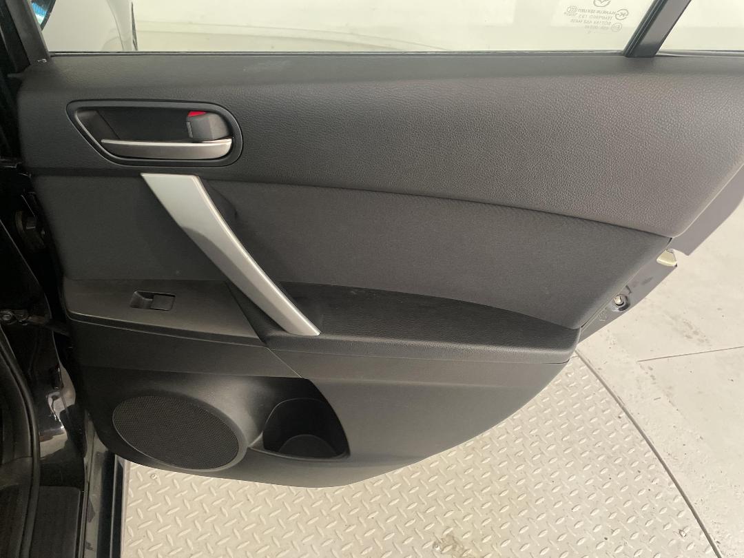 Photo '19' of Mazda Mazda3 Photo '19' of Mazda Mazda3