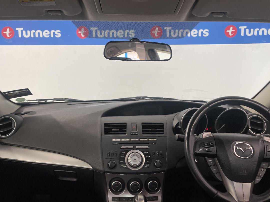 Photo '17' of Mazda Mazda3 Photo '17' of Mazda Mazda3