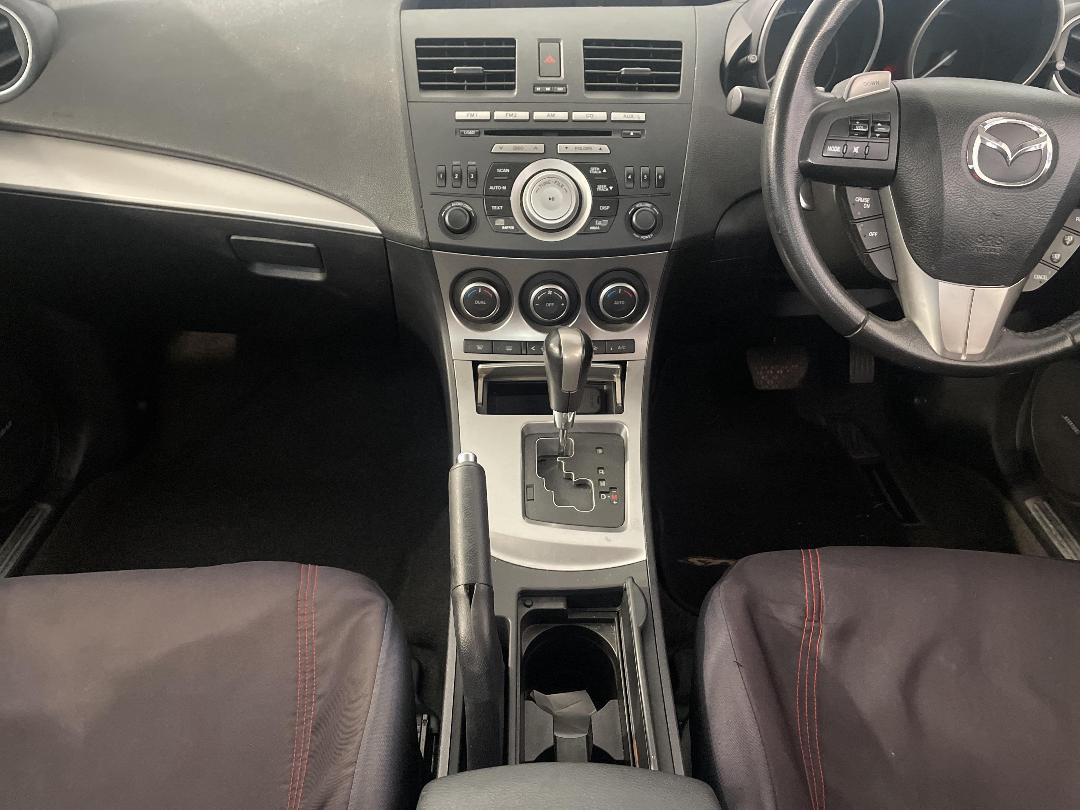 Photo '18' of Mazda Mazda3 Photo '18' of Mazda Mazda3