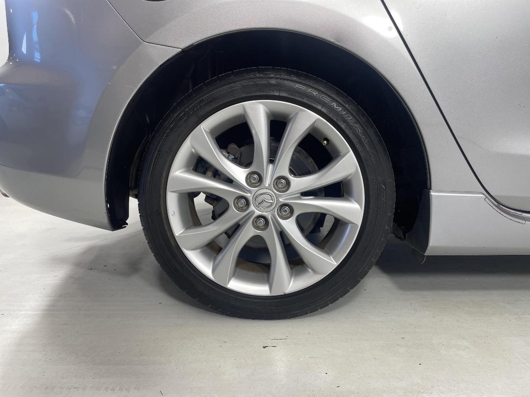 Photo '12' of Mazda Mazda3