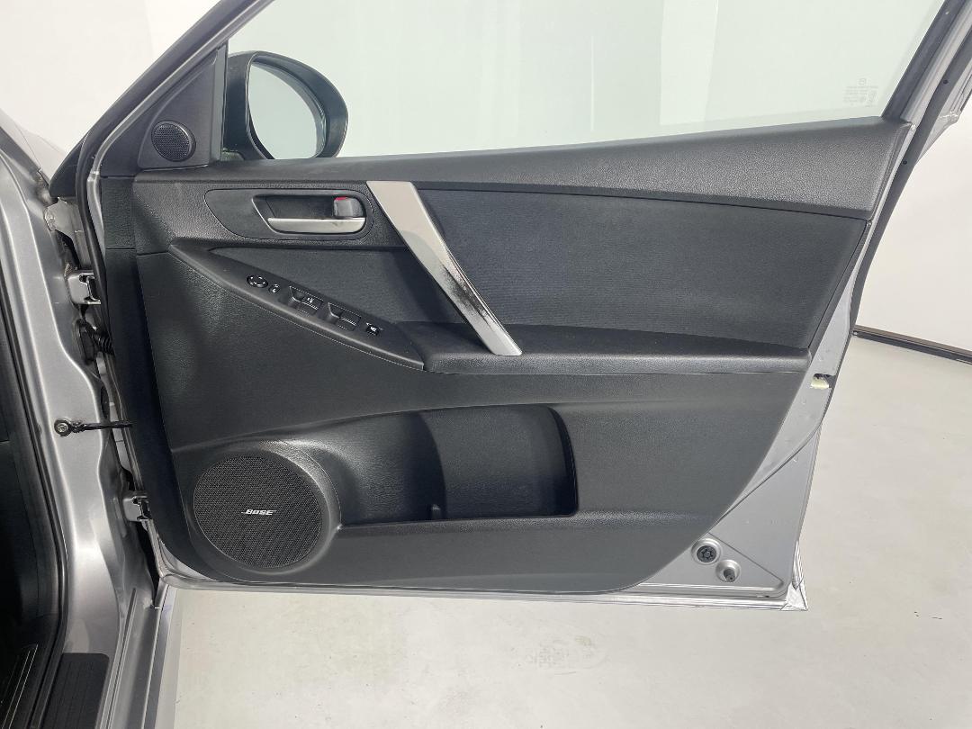 Photo '15' of Mazda Mazda3