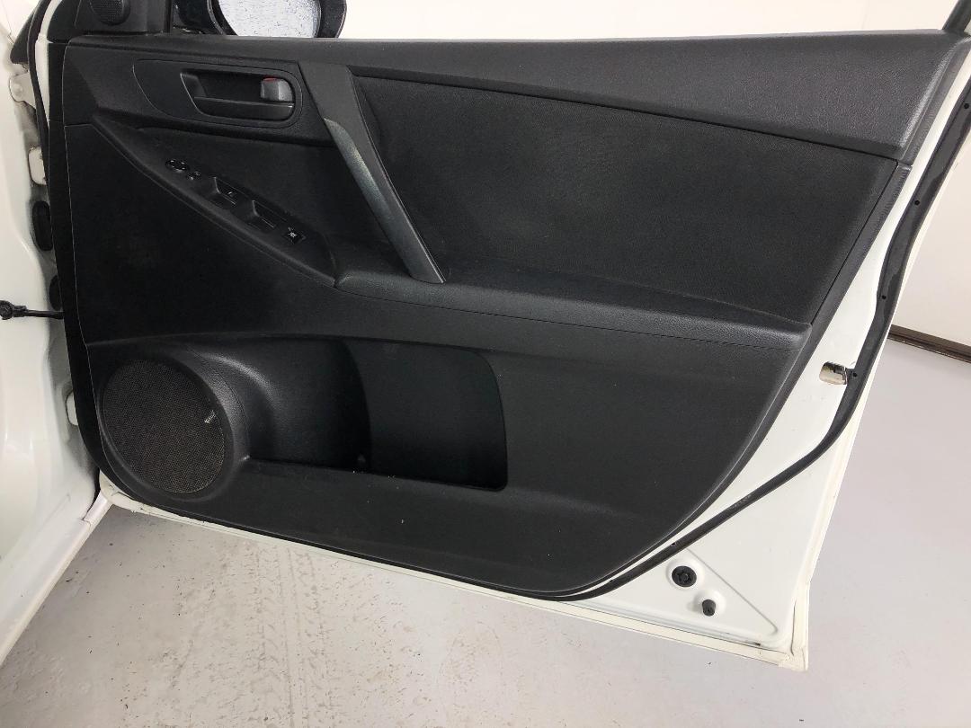 Photo '15' of Mazda Mazda3 Photo '15' of Mazda Mazda3