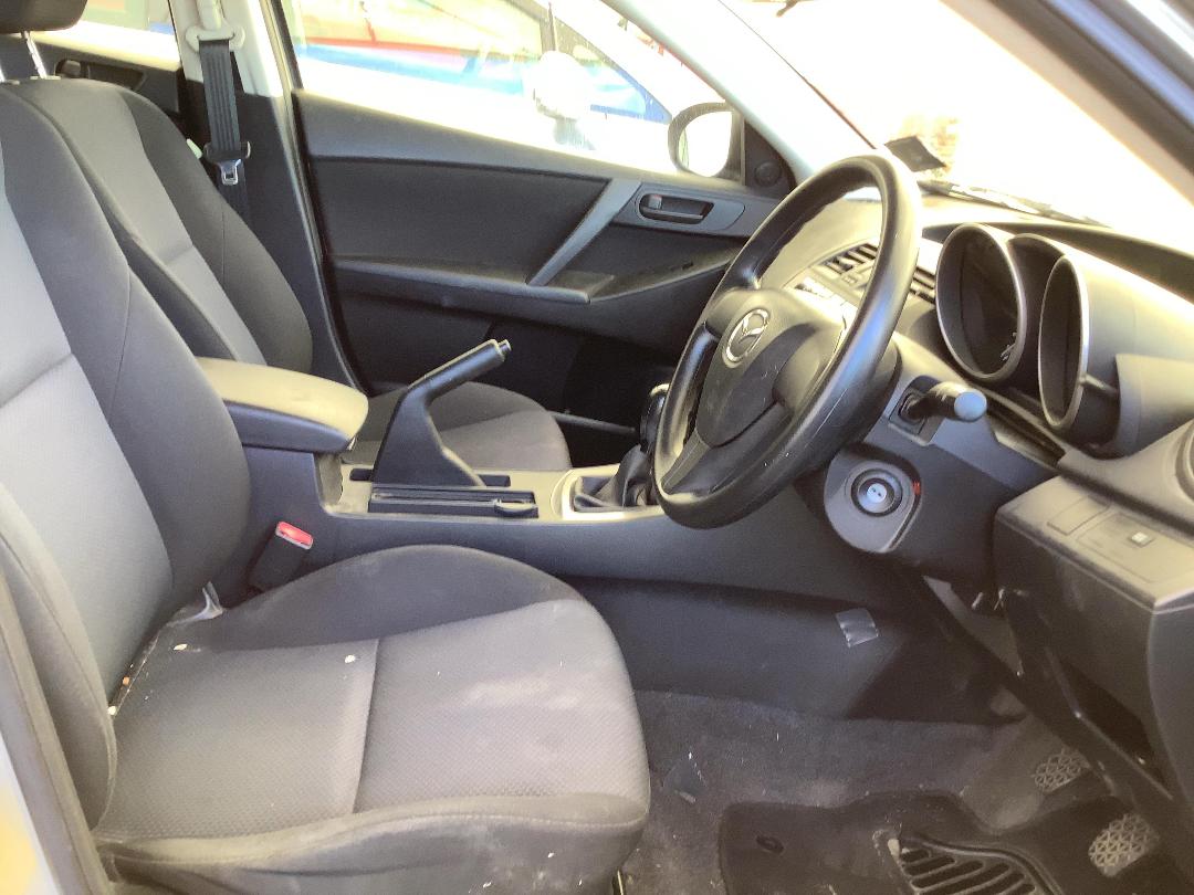 Photo '8' of Mazda Mazda3 Sporthatch GLX