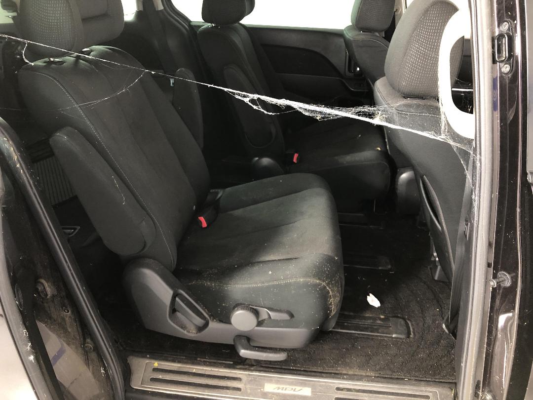 Photo '17' of Mazda MPV