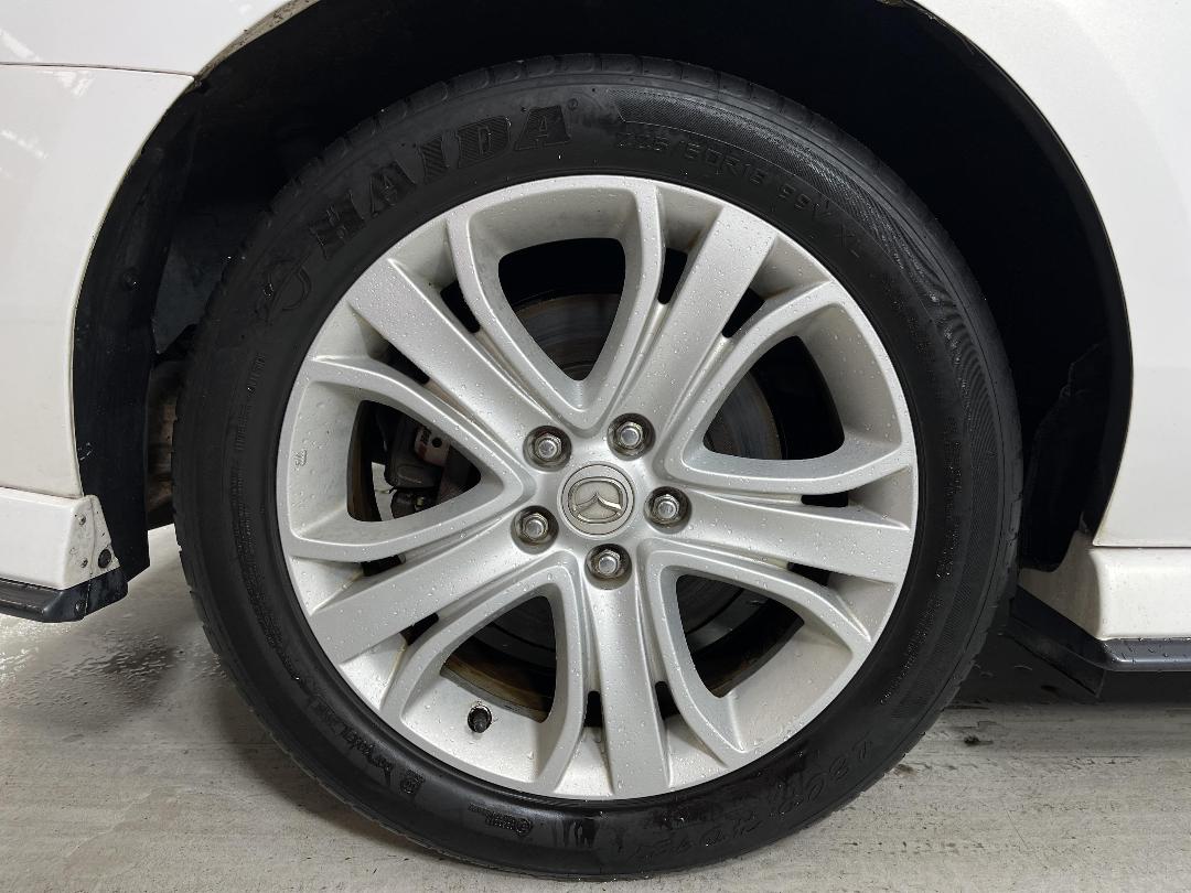 Photo '4' of Mazda MPV